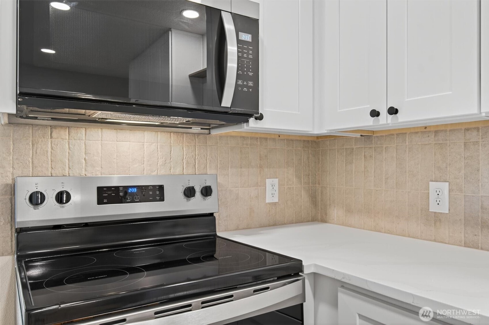 302 3rd Street Property Photo 7