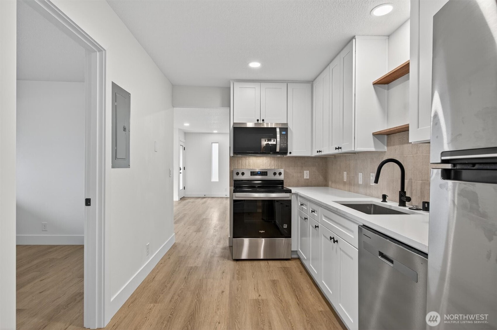 302 3rd Street Property Photo 9