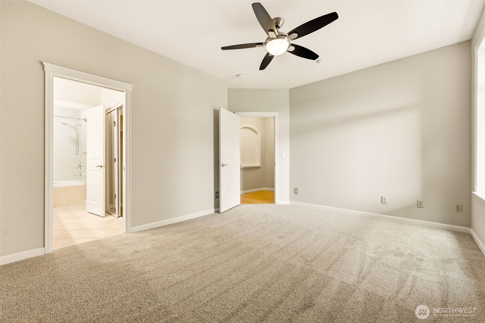 2440 S Steele Street 307 Property Photo 8