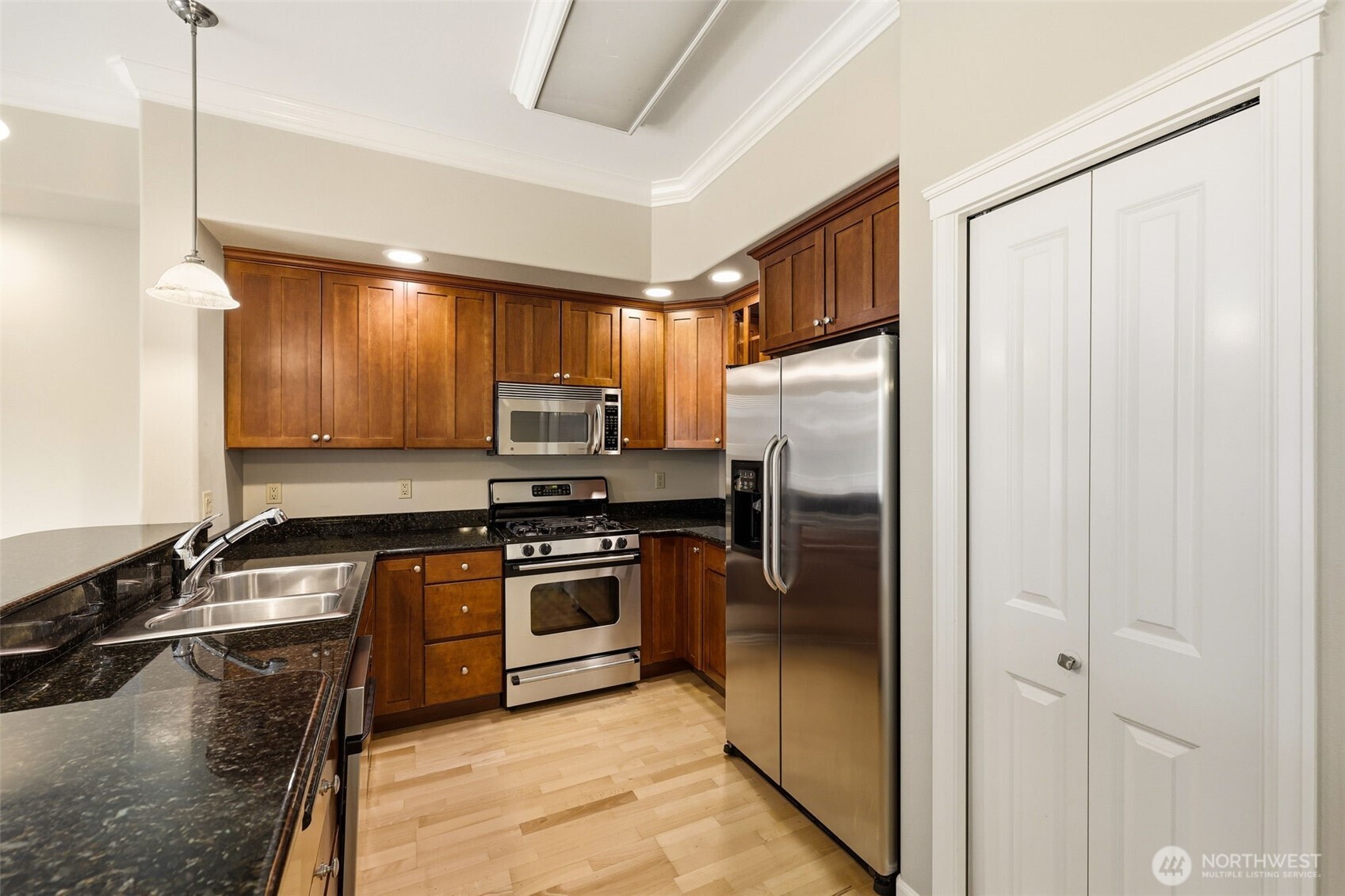 2440 S Steele Street 307 Property Photo 15