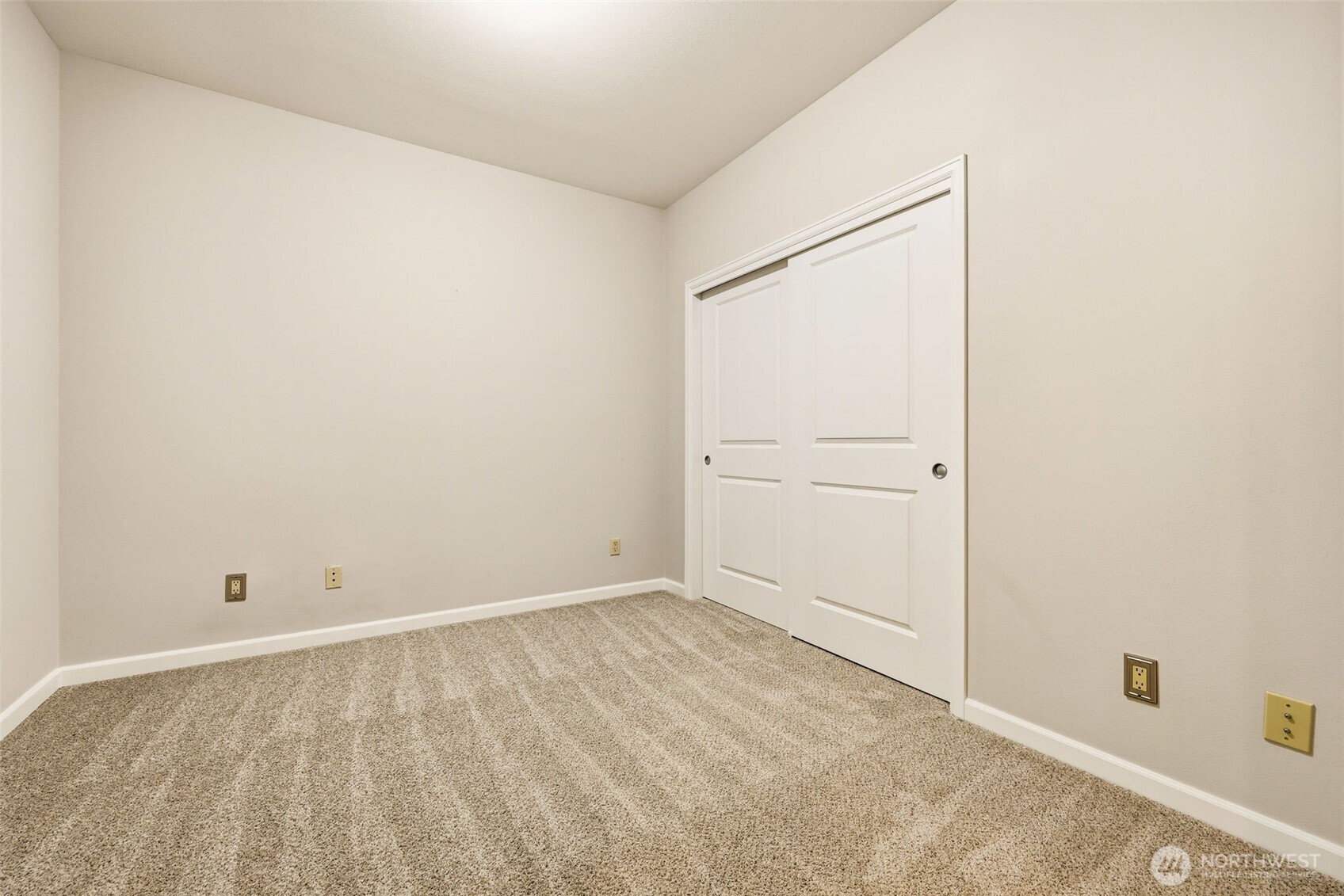 2440 S Steele Street 307 Property Photo 20