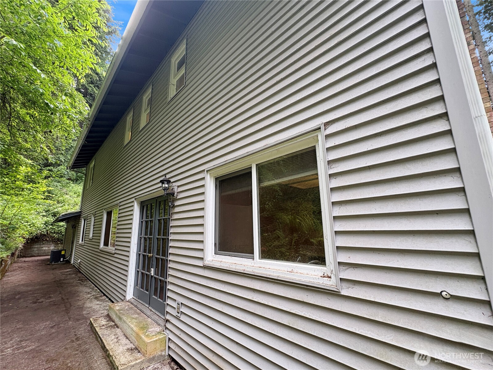 24404 Se Mirrormont Boulevard Property Photo 4