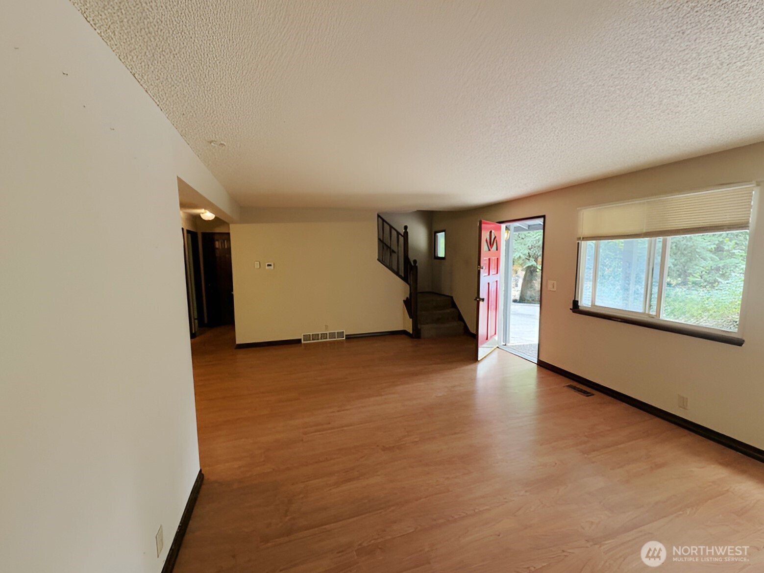 24404 Se Mirrormont Boulevard Property Photo 7