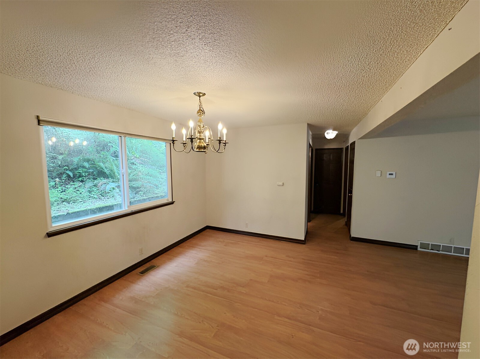 24404 Se Mirrormont Boulevard Property Photo 9