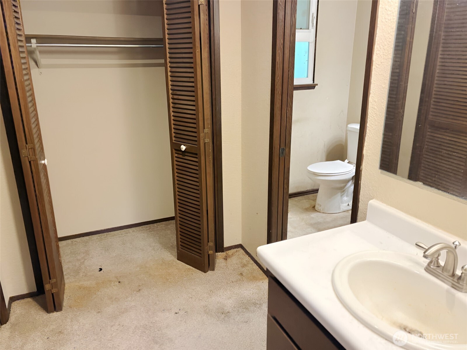 24404 Se Mirrormont Boulevard Property Photo 24
