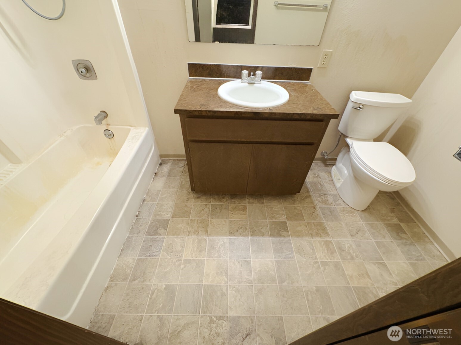 24404 Se Mirrormont Boulevard Property Photo 27