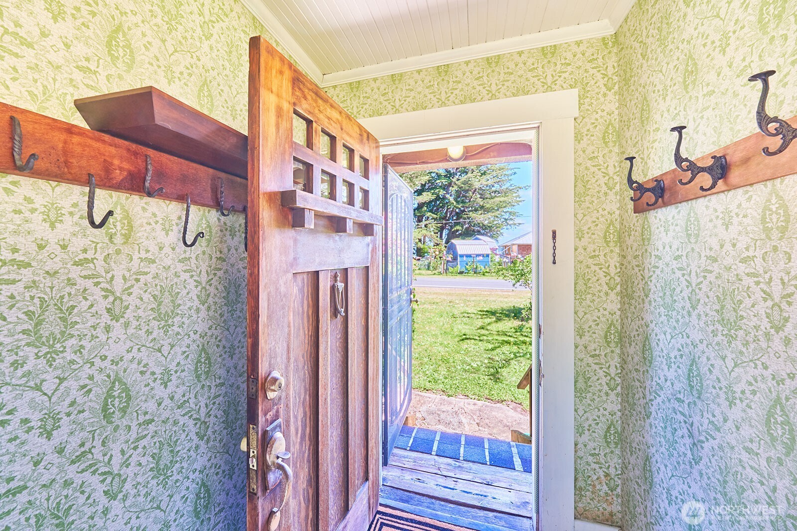 26405 Sandridge Road Property Photo 3