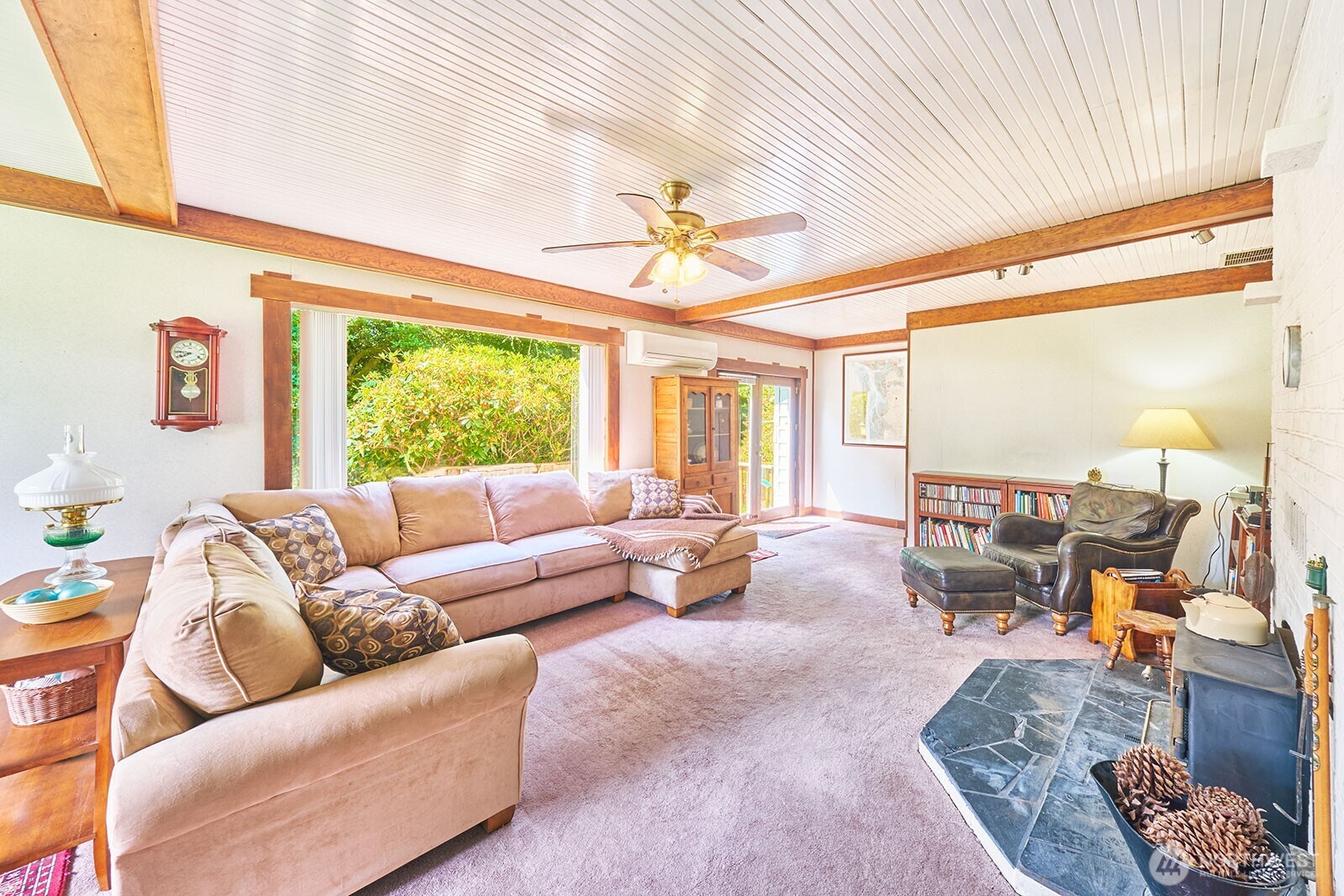 26405 Sandridge Road Property Photo 4