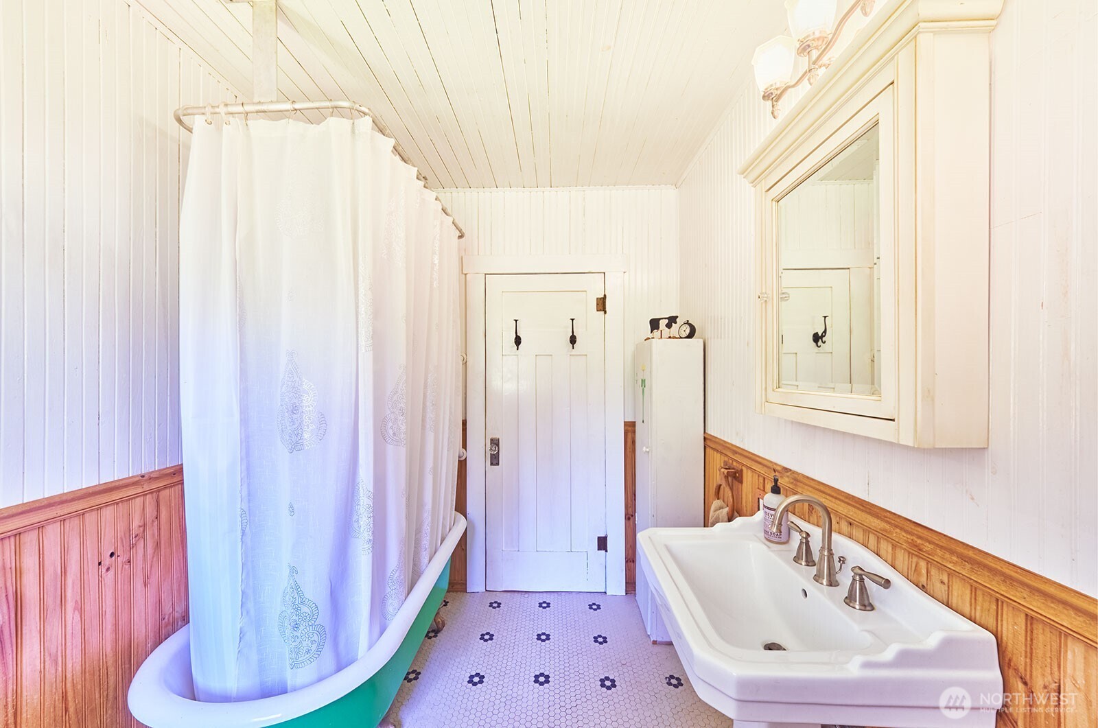 26405 Sandridge Road Property Photo 11