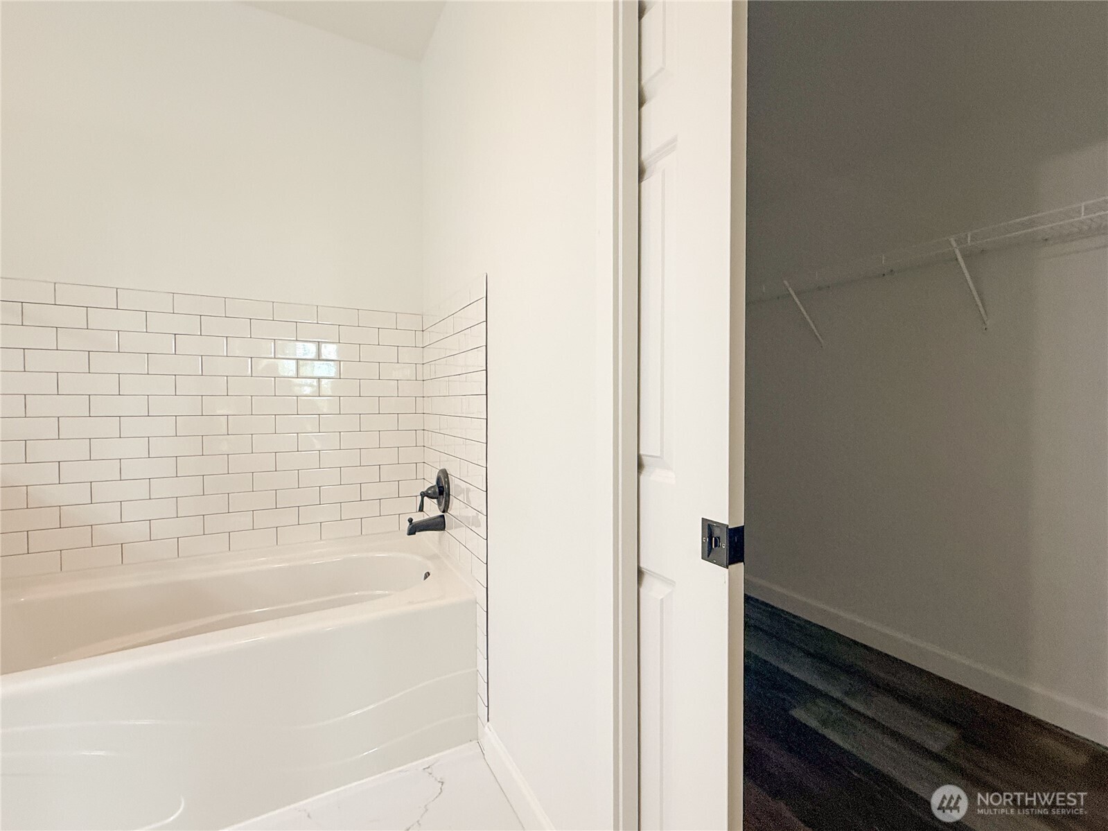 12208 Ne 24th Street 124 Property Photo 14