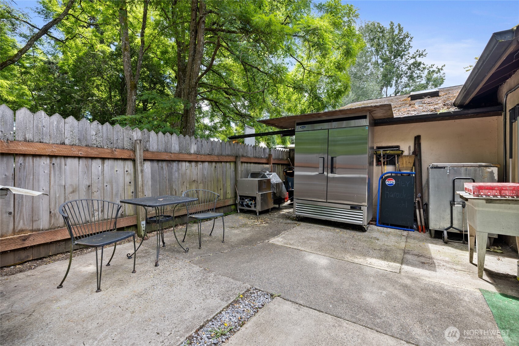 704 W Yelm Avenue Property Photo 30