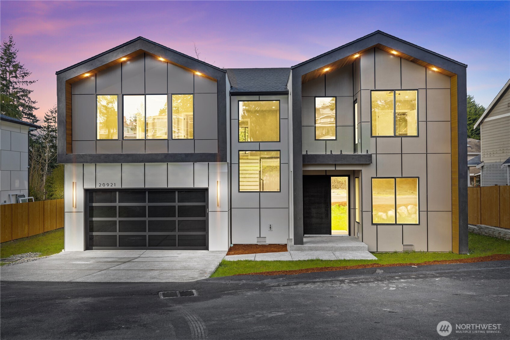 20921 1st Place Property Photo 1