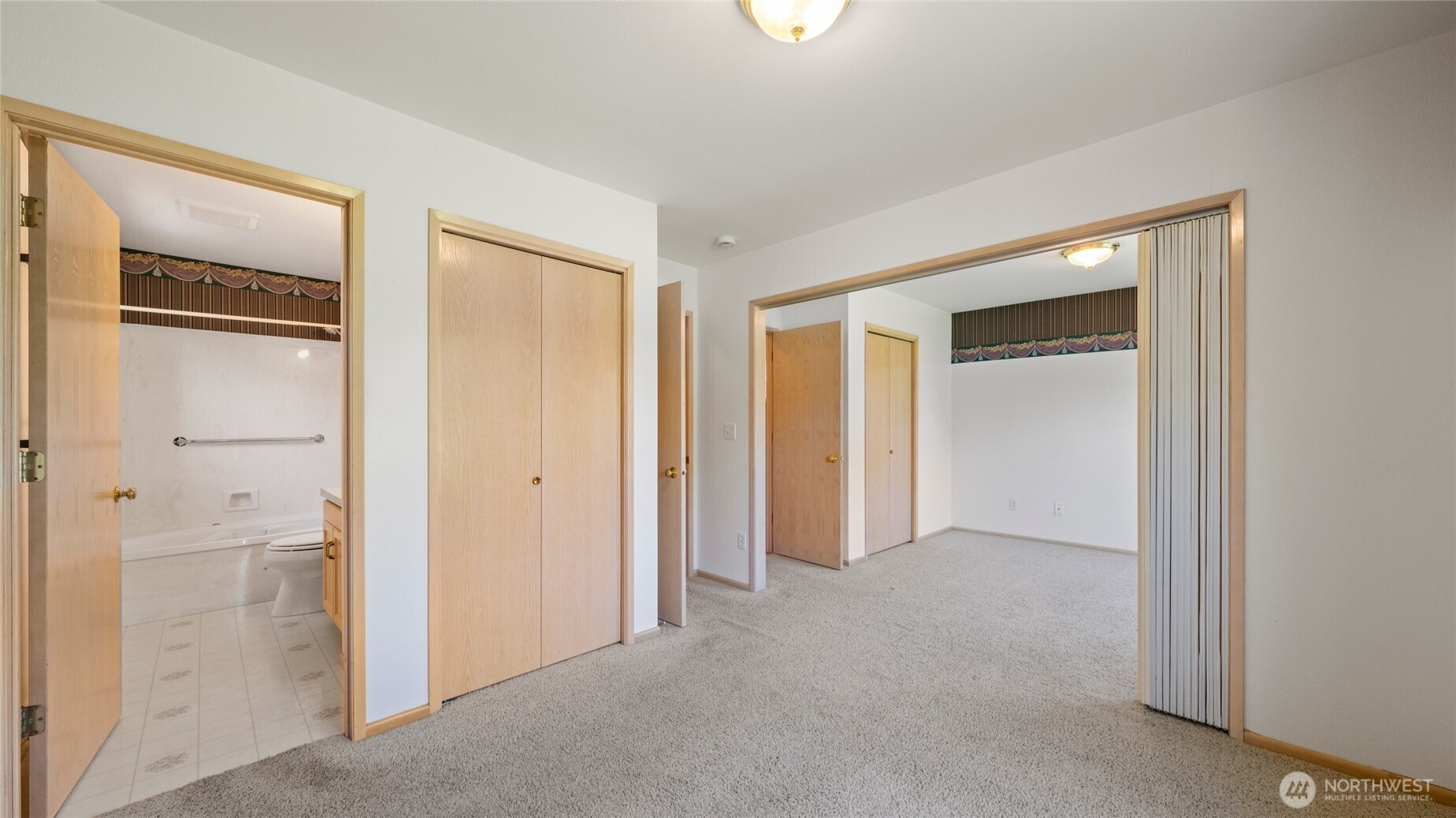 996 Se Admiral Place Property Photo 13