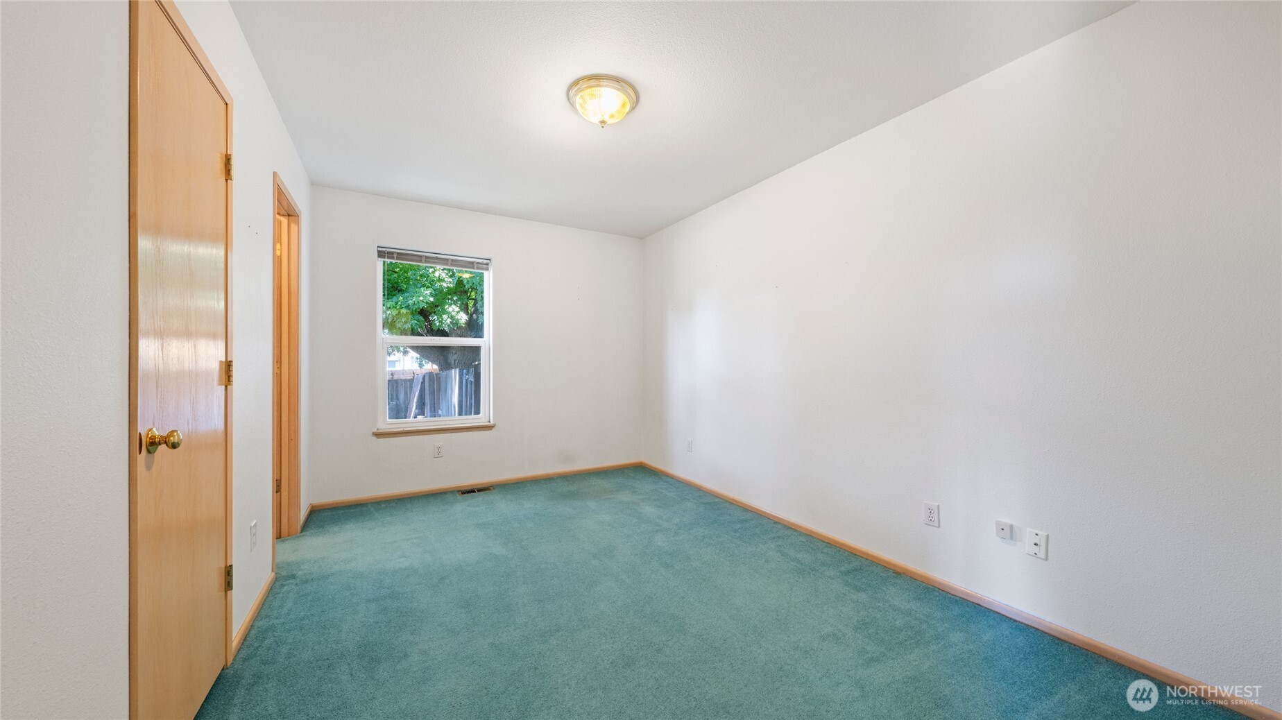 996 Se Admiral Place Property Photo 31