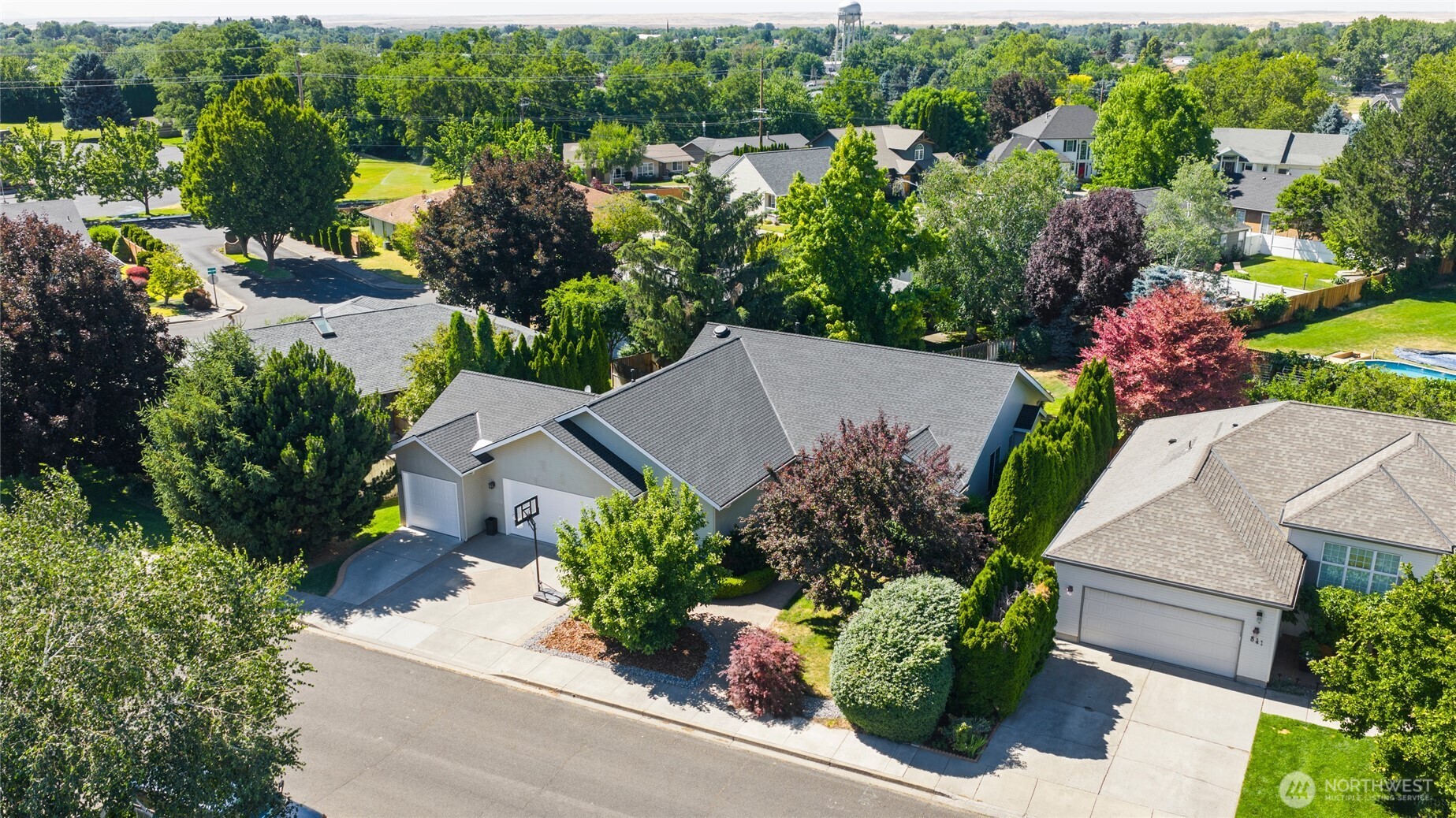 833 Se Marine Drive Property Photo 1
