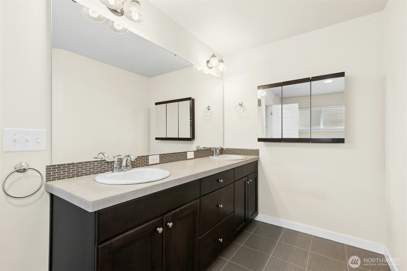 2021 7th Place Property Photo 18