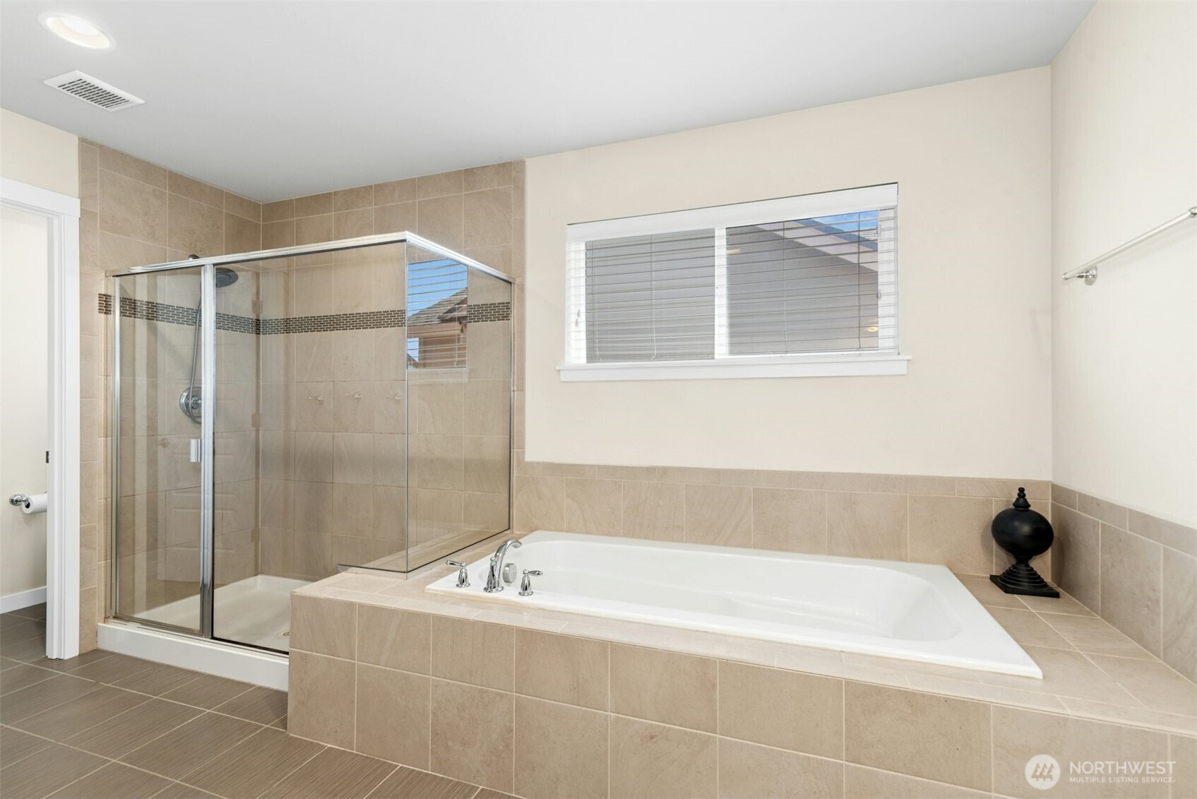 2021 7th Place Property Photo 19