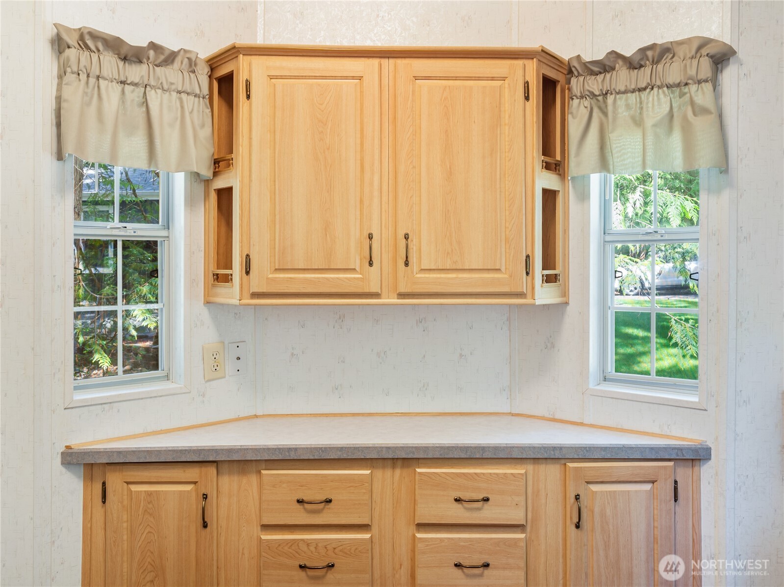 421 N Mt Jupiter Drive Property Photo 25