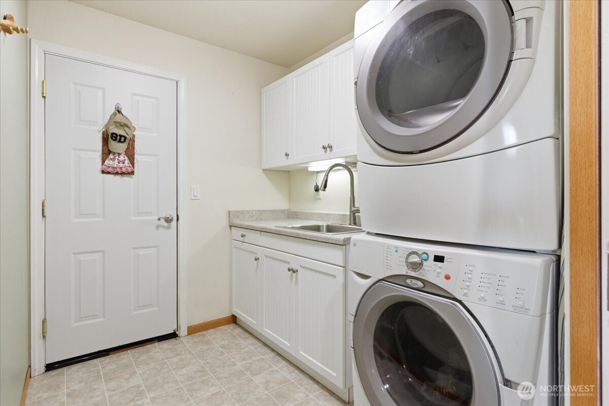 55212 Bay Area Drive Property Photo 23