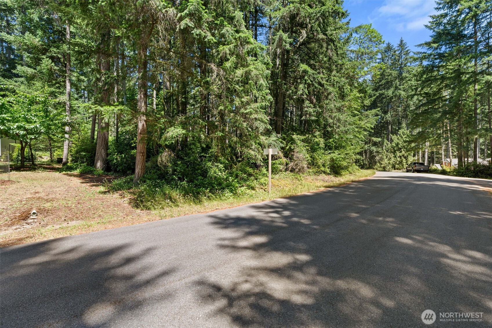 11103 Leschi Circle Property Photo 4