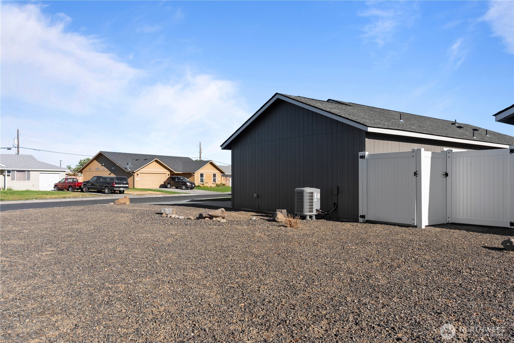 1325 Shaw Street Property Photo 4