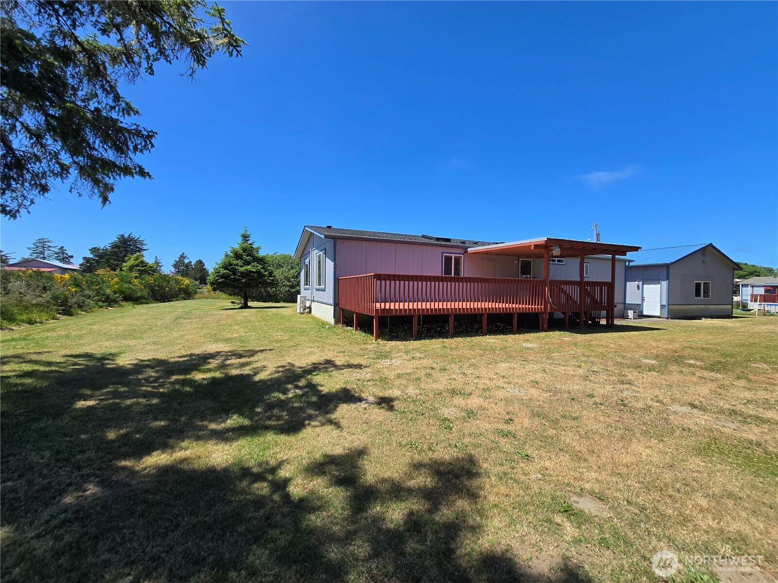 509 E Pacific Avenue Property Photo 8
