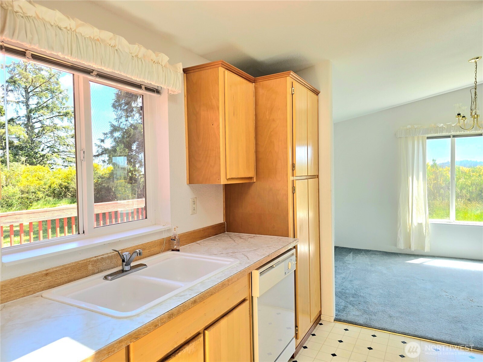 509 E Pacific Avenue Property Photo 19