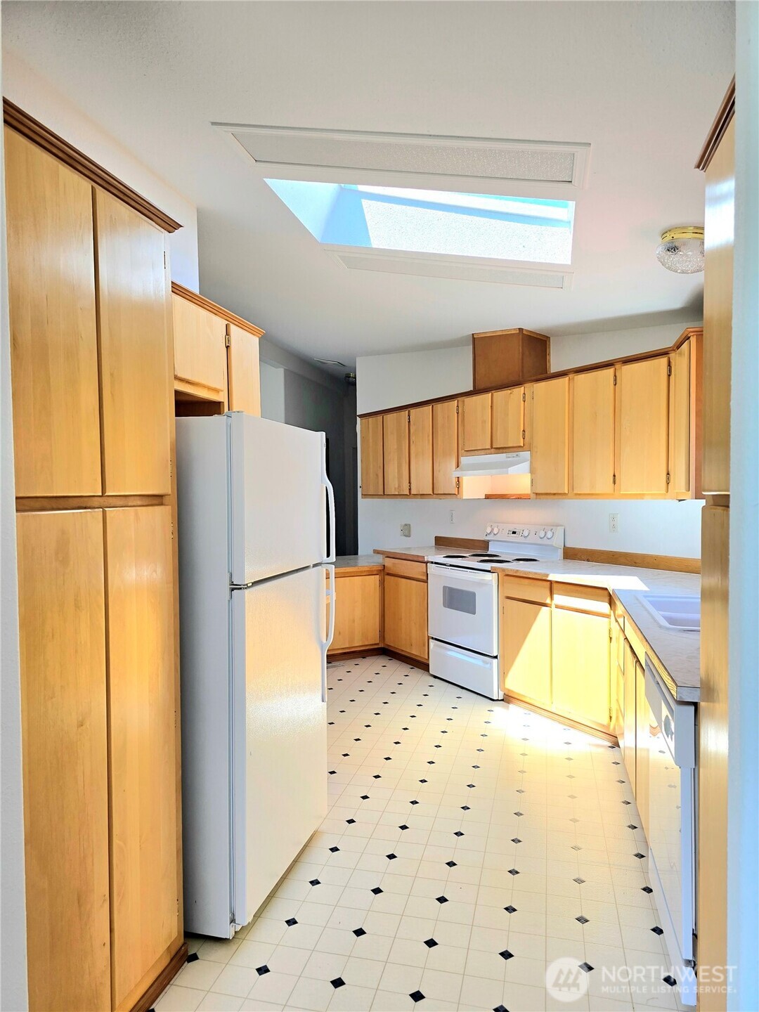 509 E Pacific Avenue Property Photo 20