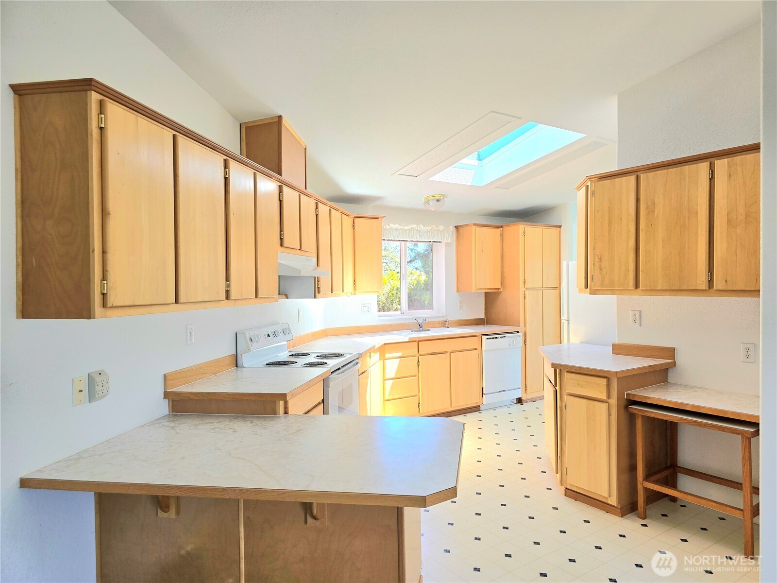 509 E Pacific Avenue Property Photo 21