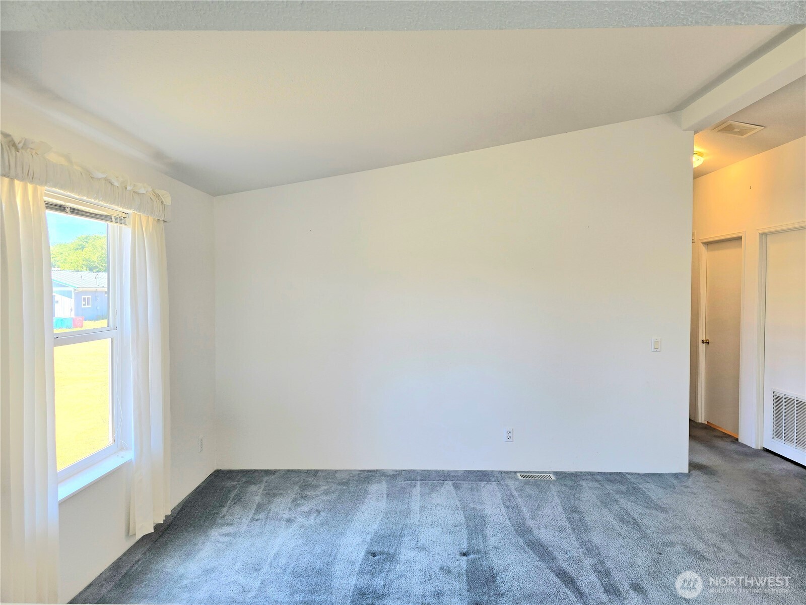 509 E Pacific Avenue Property Photo 24