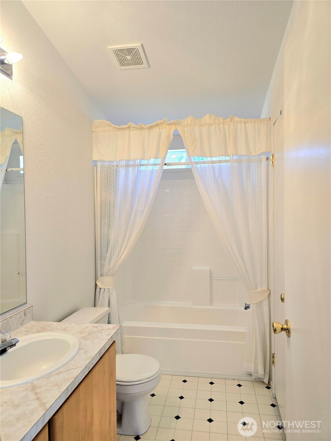 509 E Pacific Avenue Property Photo 27