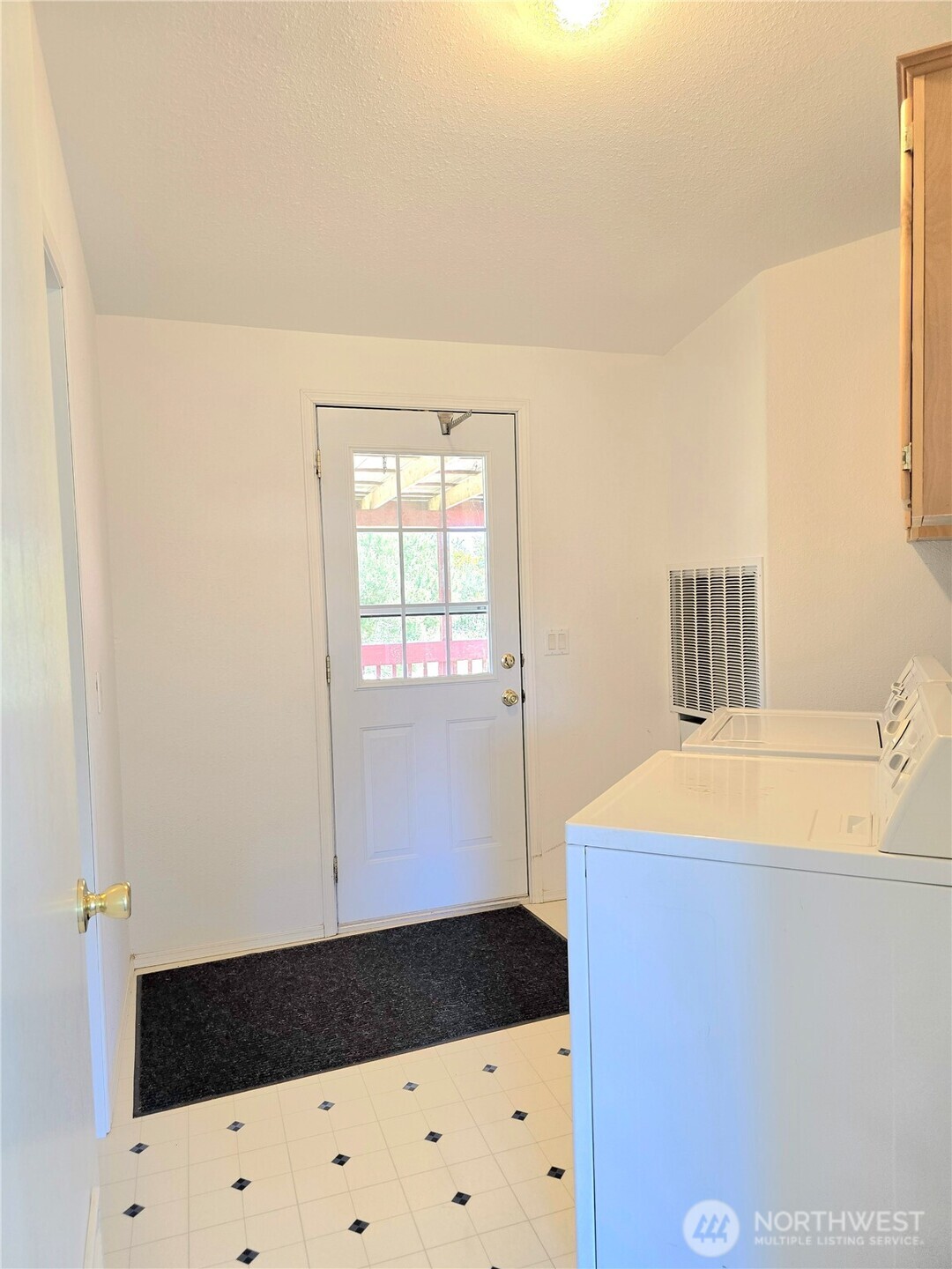 509 E Pacific Avenue Property Photo 29