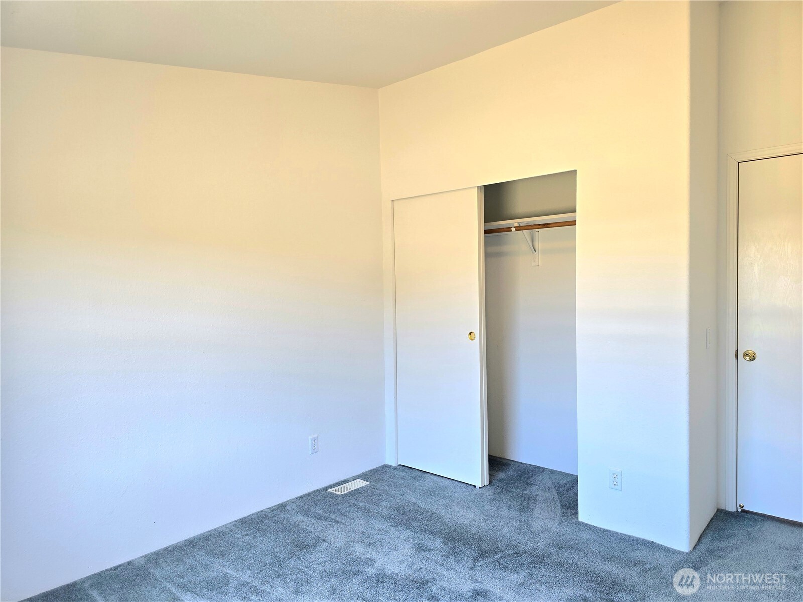 509 E Pacific Avenue Property Photo 38