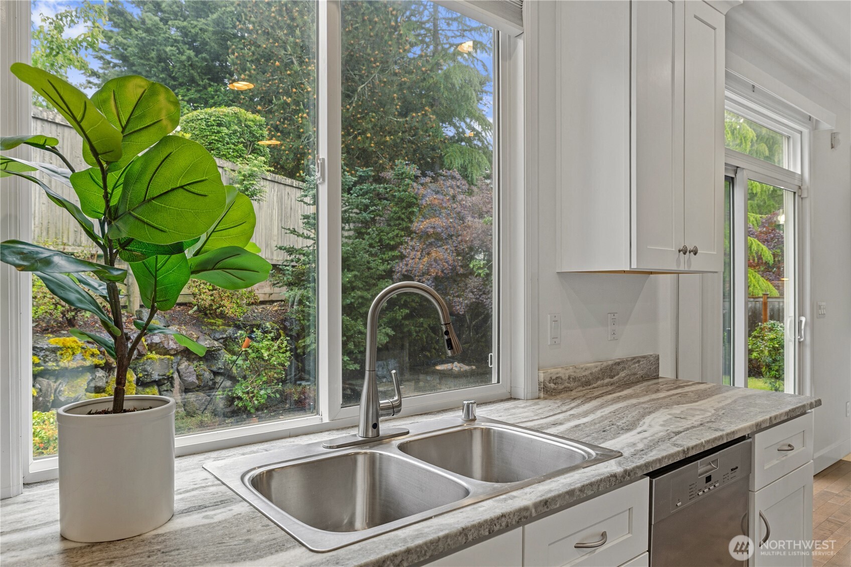 813 275th Place Property Photo 14
