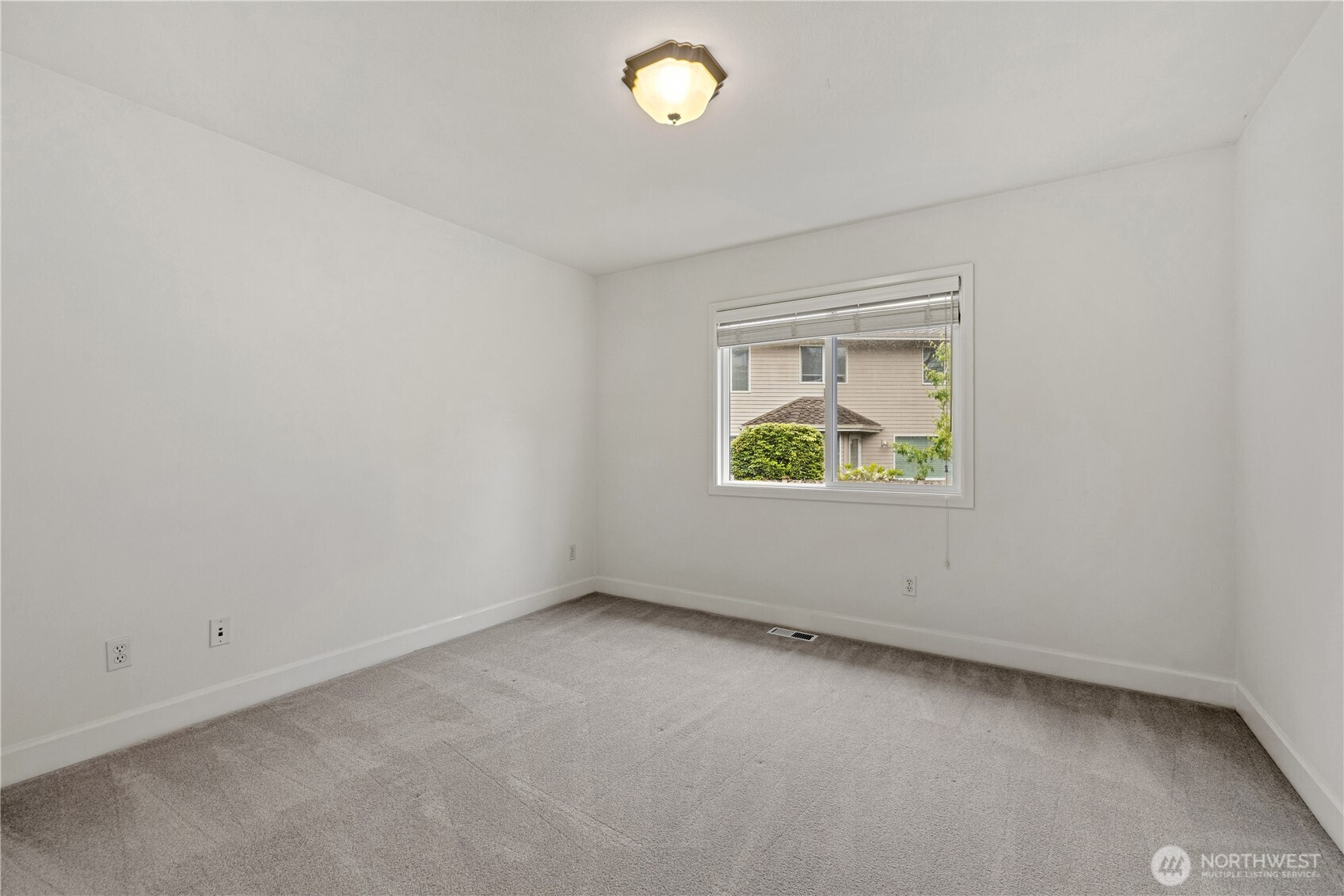 813 275th Place Property Photo 32