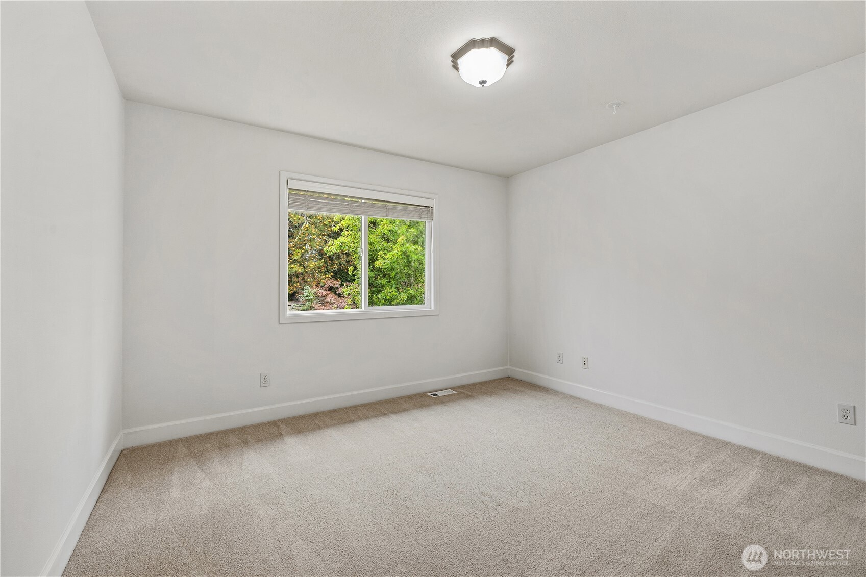 813 275th Place Property Photo 33