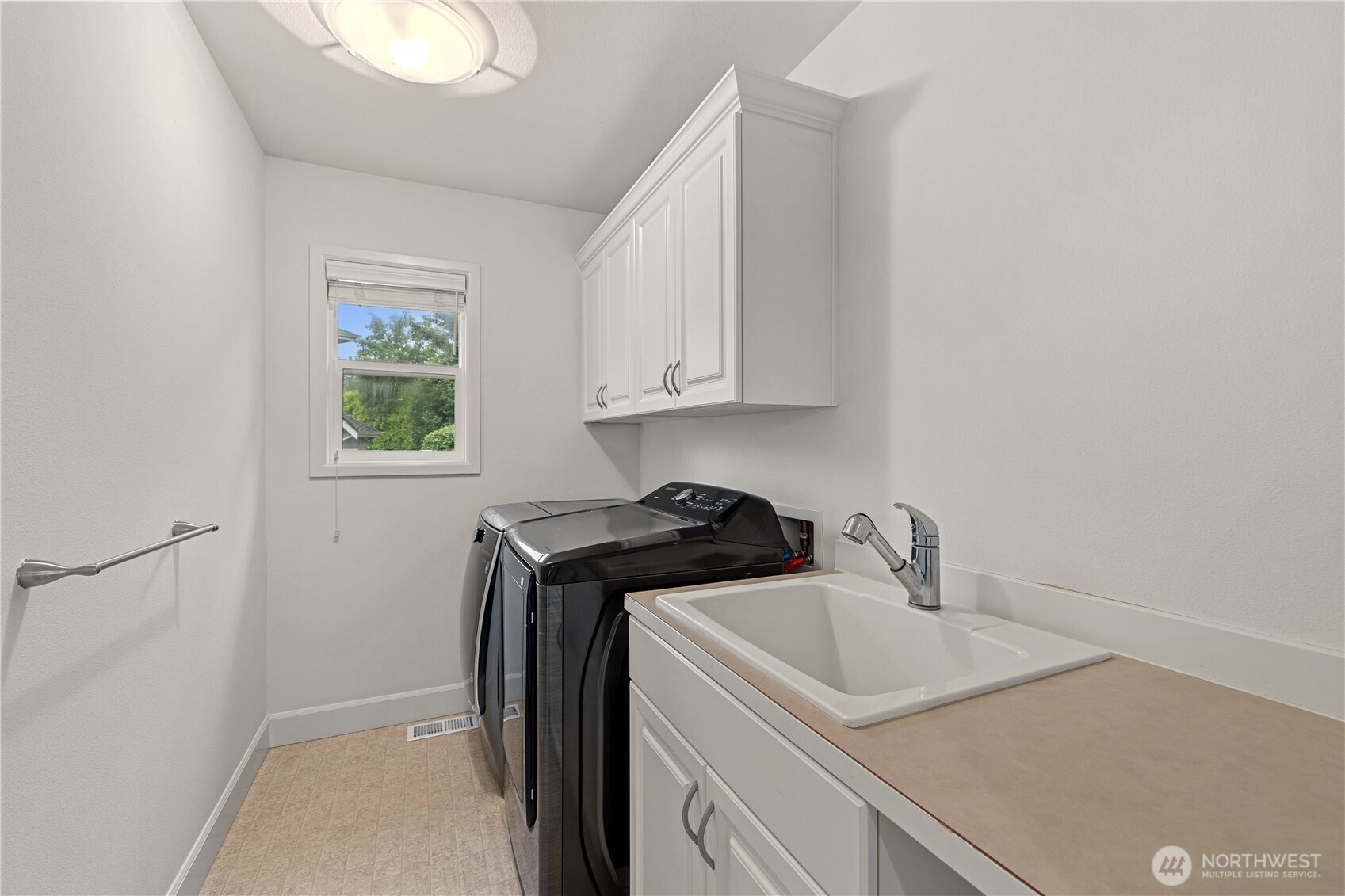 813 275th Place Property Photo 35