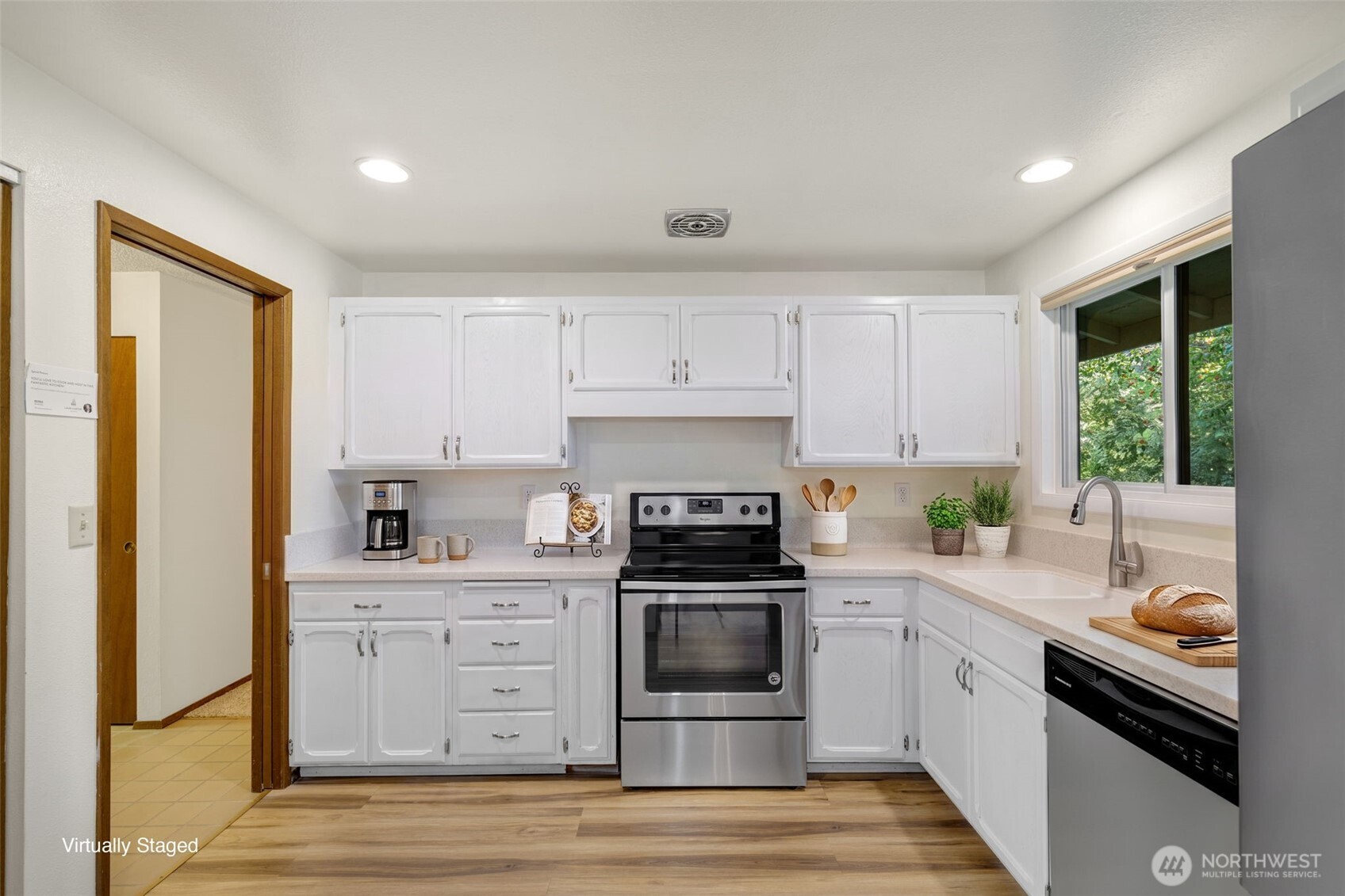 24832 12th Avenue Property Photo 12
