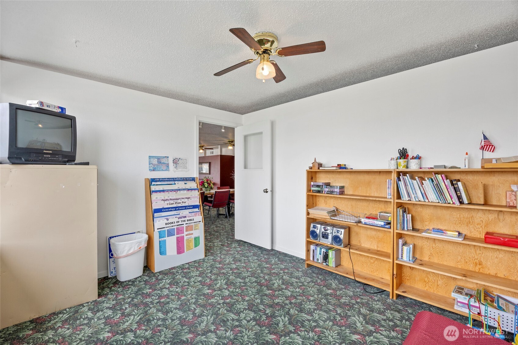 228 Se F Street Property Photo 8