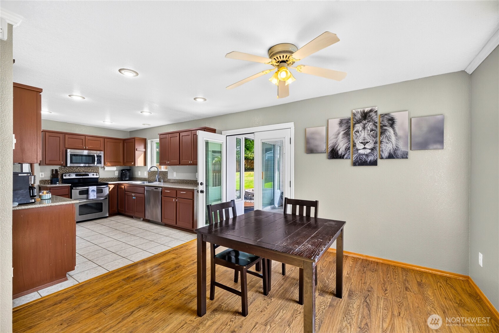 1219 Leahy Drive Property Photo 7