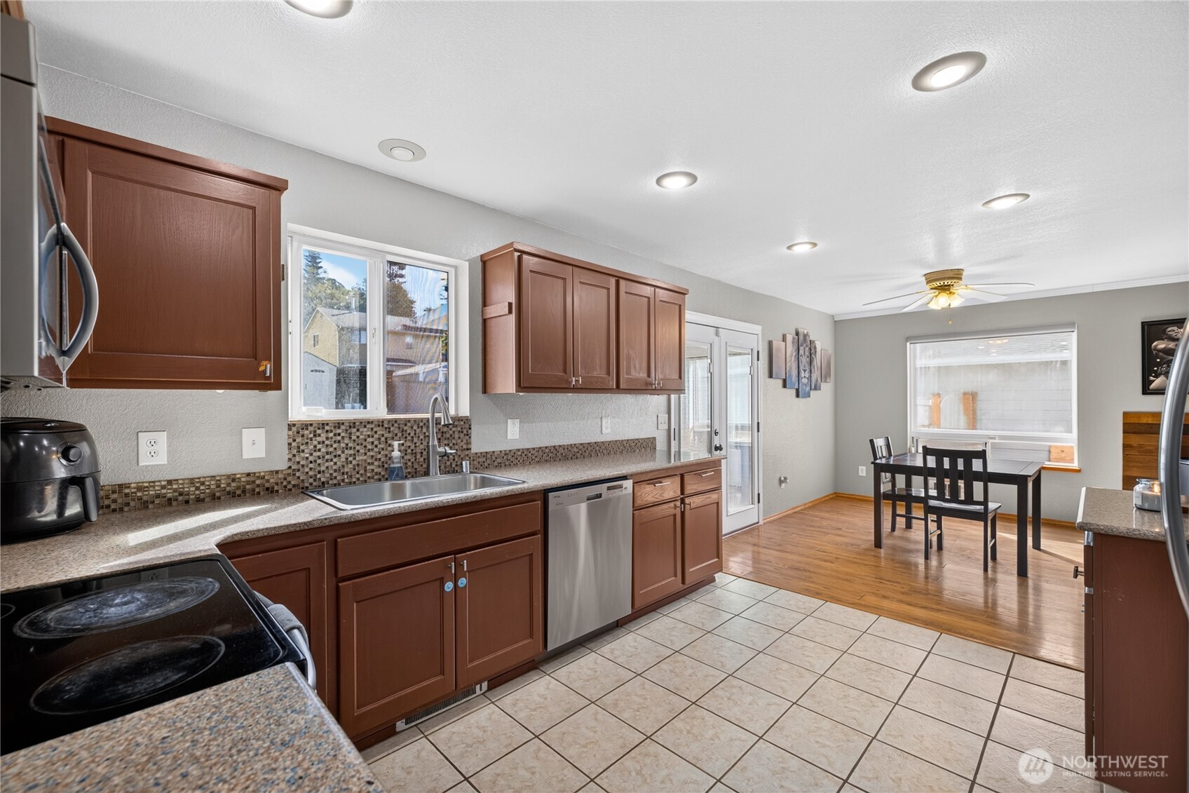 1219 Leahy Drive Property Photo 10