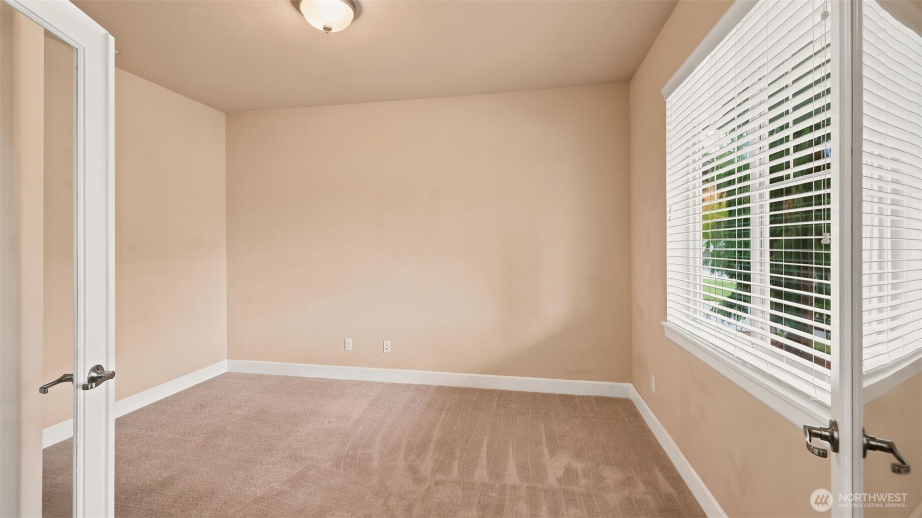 6706 Elaine Avenue Property Photo 4