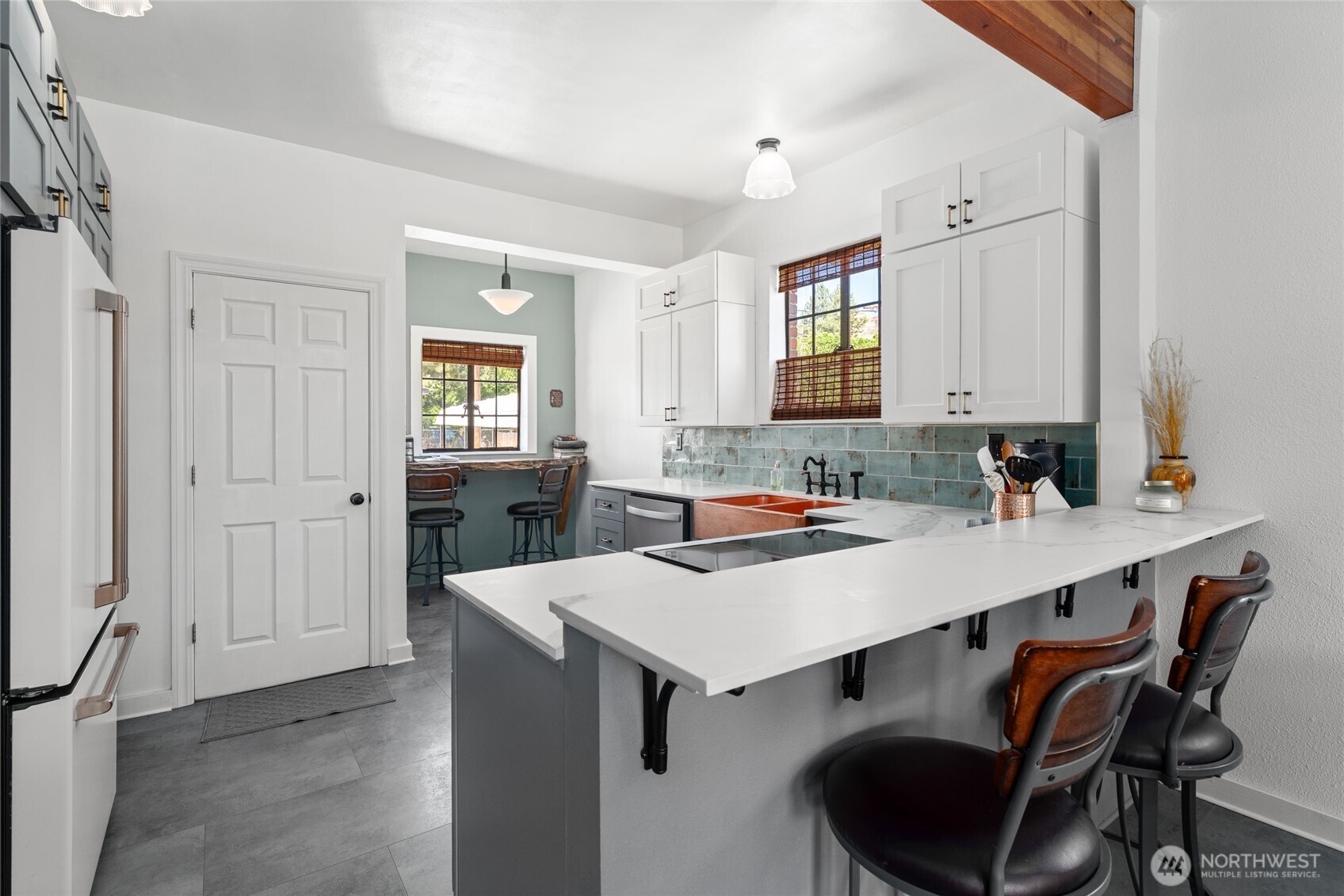 446 5th Street Property Photo 10