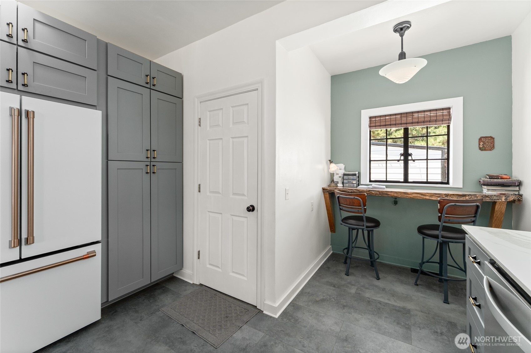446 5th Street Property Photo 14