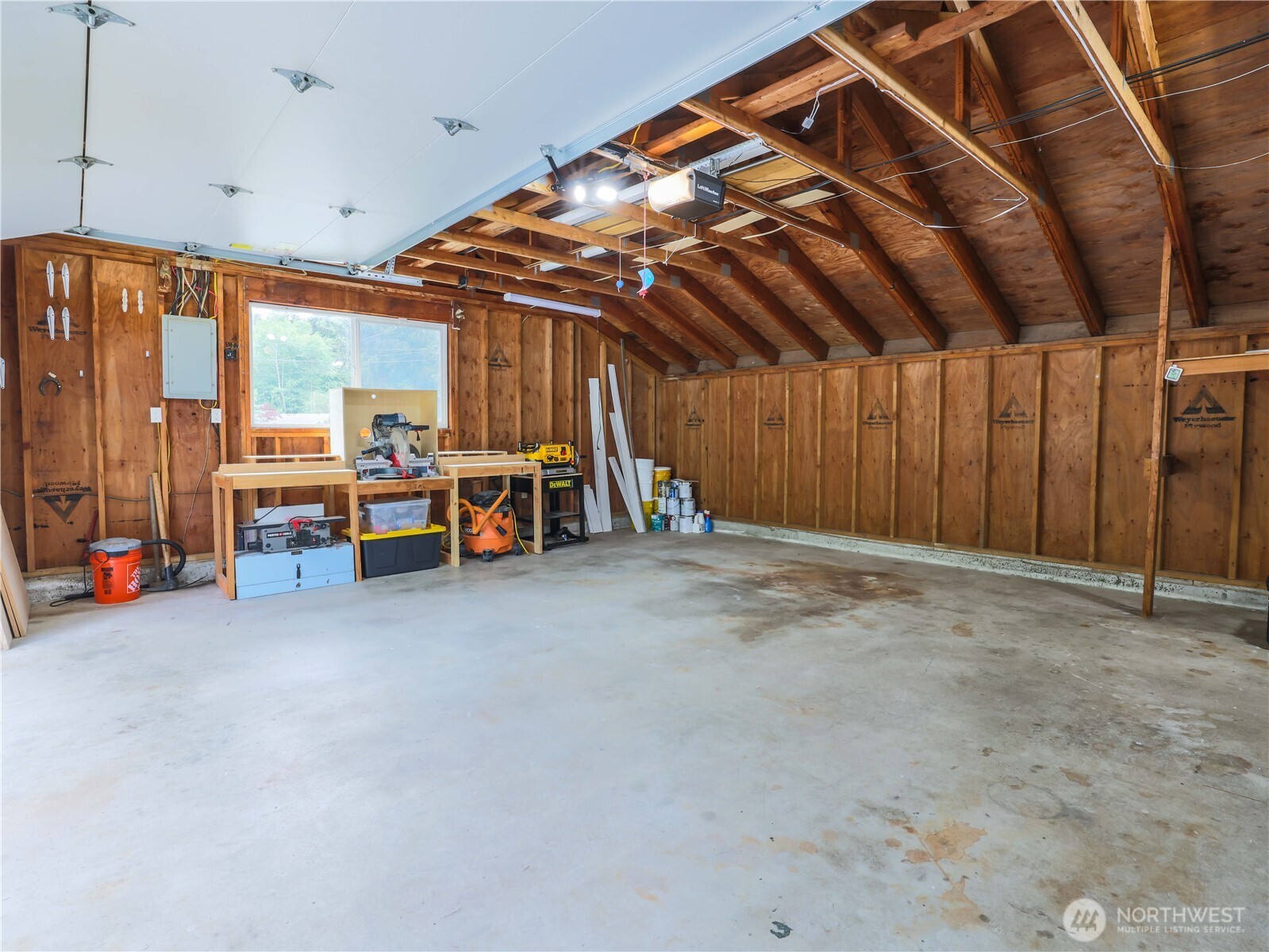 20925 Frank Waters Road Property Photo 2