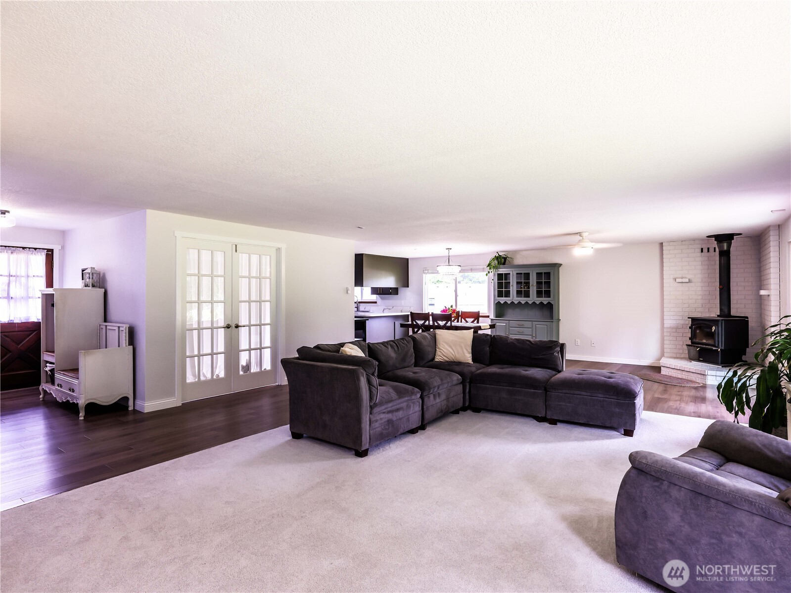 20925 Frank Waters Road Property Photo 6