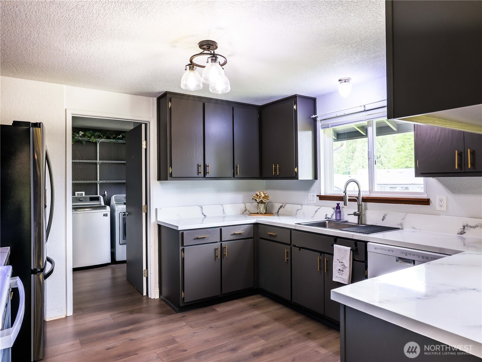 20925 Frank Waters Road Property Photo 11