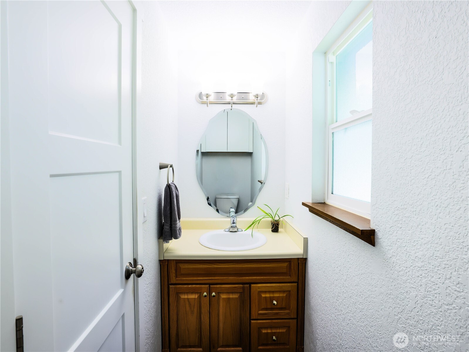 20925 Frank Waters Road Property Photo 14