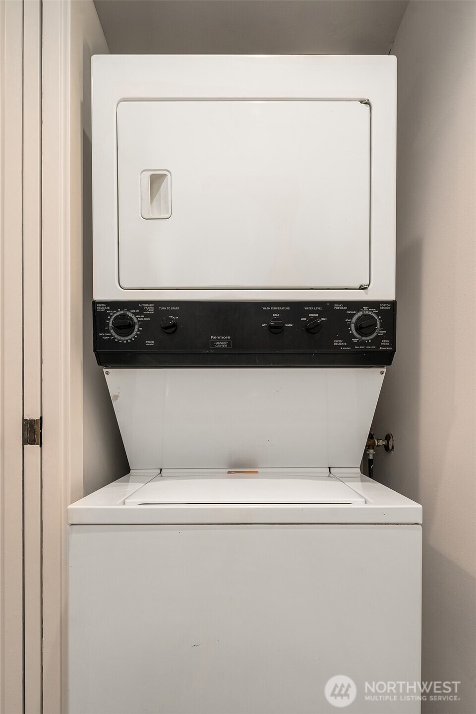 98 Union Street 810 Property Photo 23