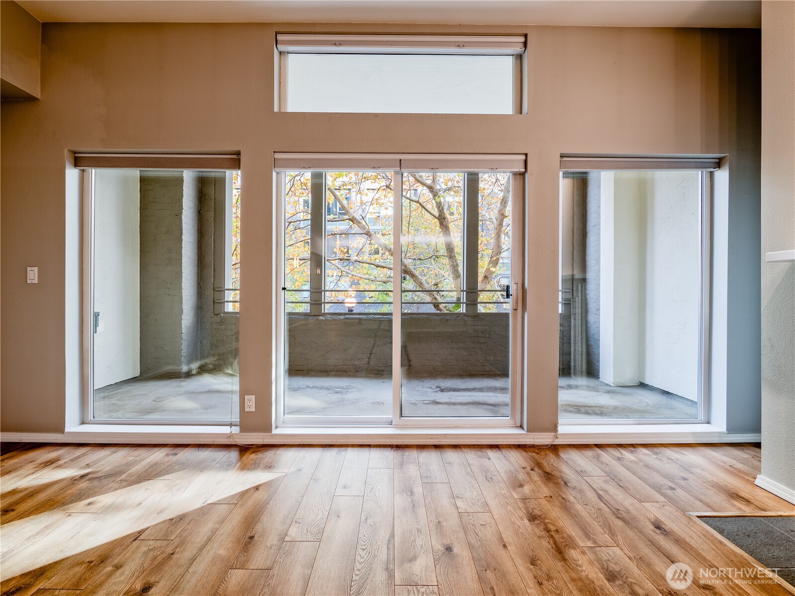 526 1st Avenue 203 Property Photo 6